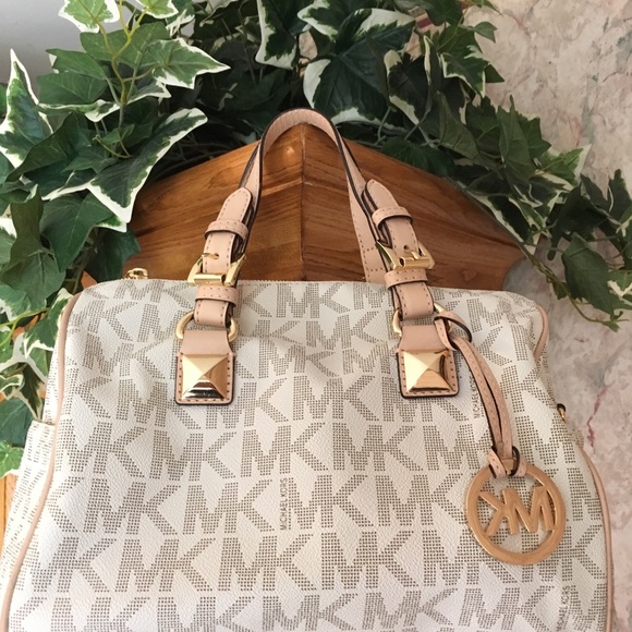 Michael Kors Grayson monogram signature satchel - Picture 2 of 6